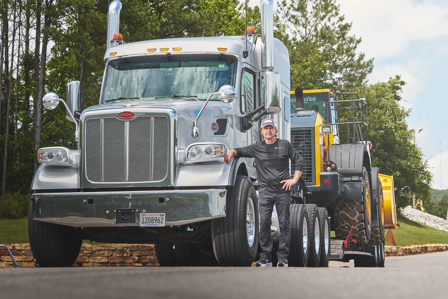 set logistics carriers hero